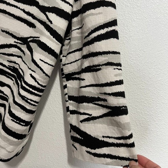 CHICO'S Open Jacket light Suit Blazer W/ Lining Top Jungle Print animal Sz 1 S - Picture 6 of 16